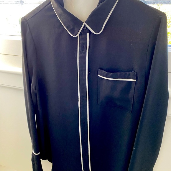 Ecru black button up. Pyjama style. - Picture 1 of 4